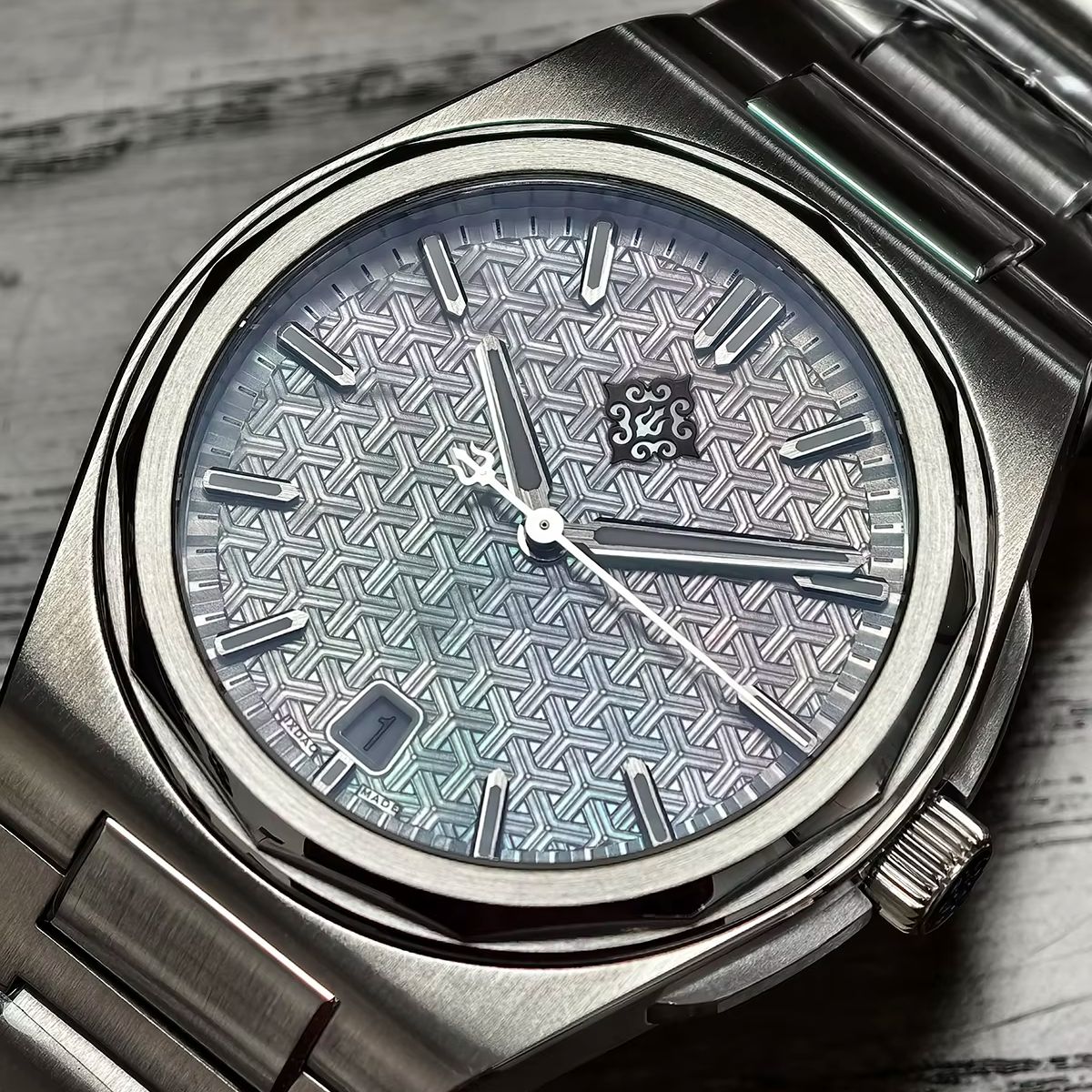 IX&DAO 2026 New Warrior 37mm M - Omega Watch Constellation 评论和价格